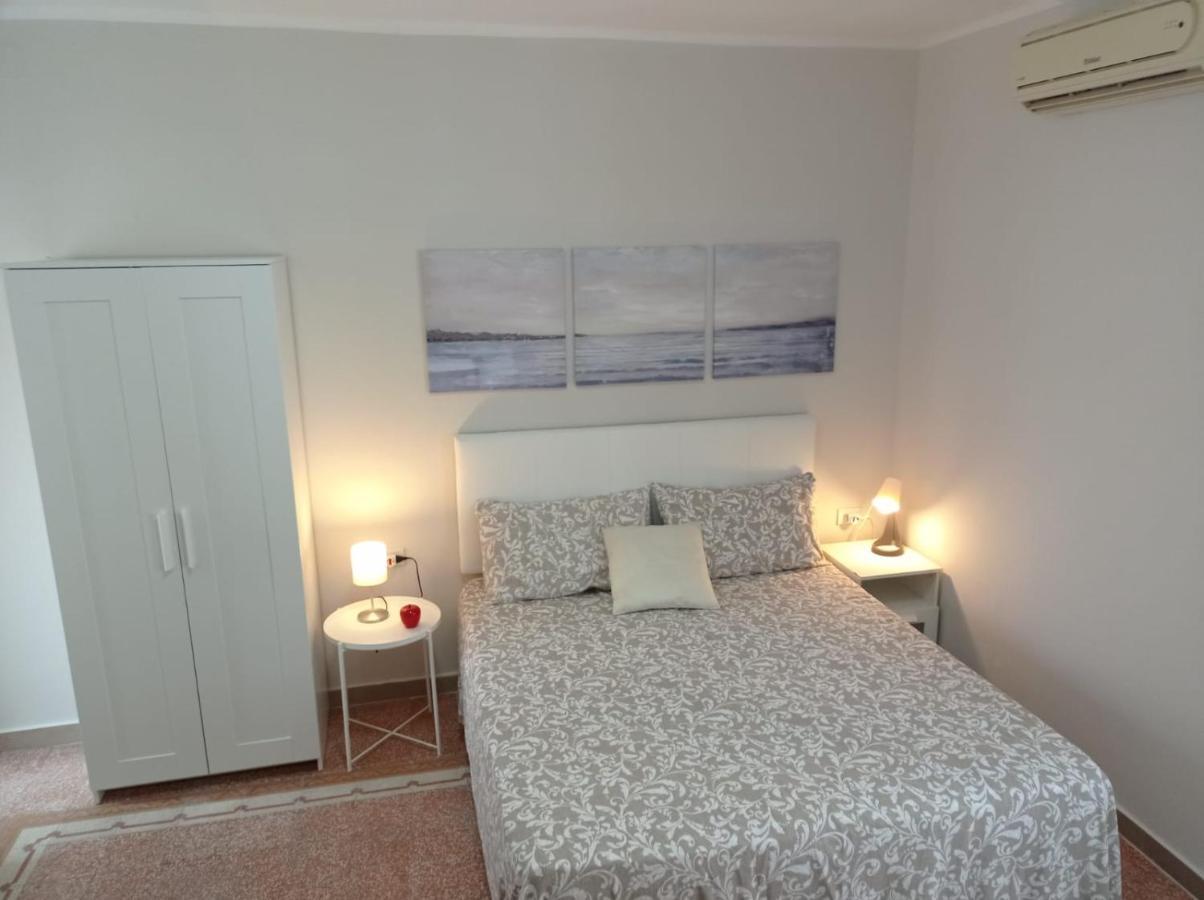 Bari Guest House Bagian luar foto