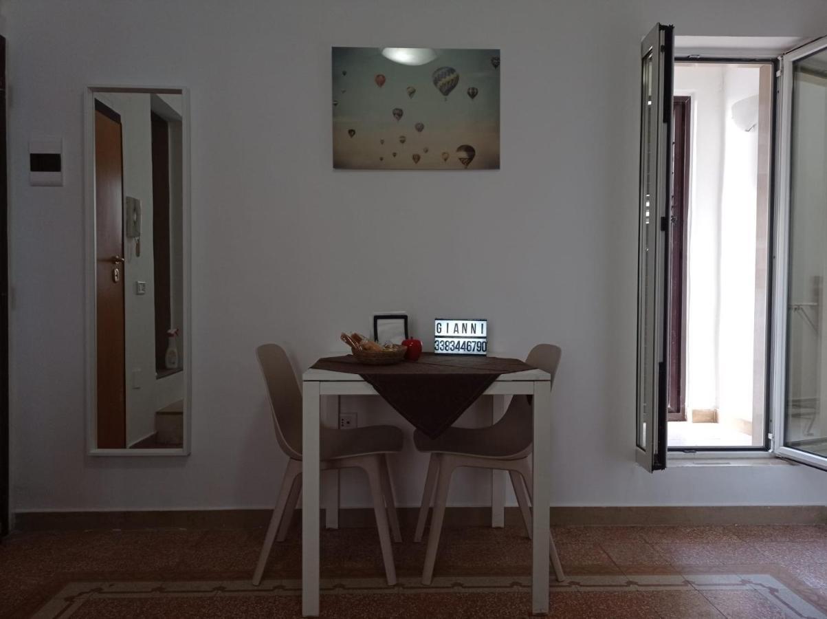 Bari Guest House Bagian luar foto